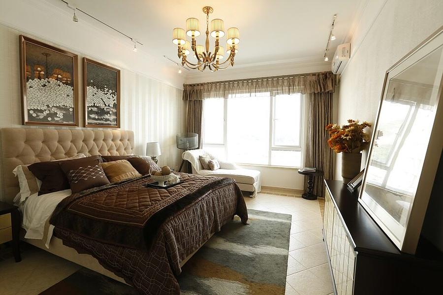 Elegante Villa Amueblada con Jardín Privado